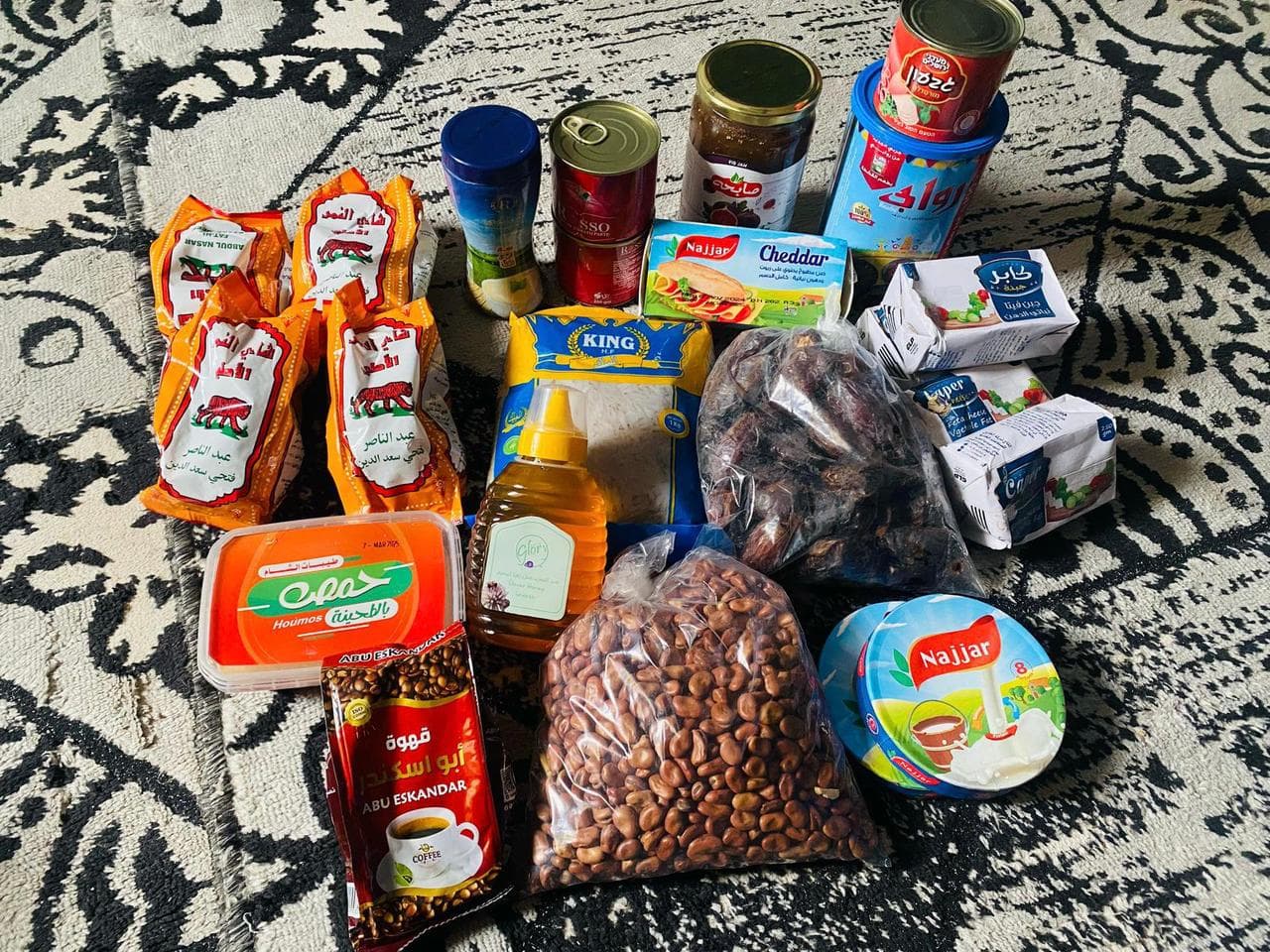 The contents of a single food parcel